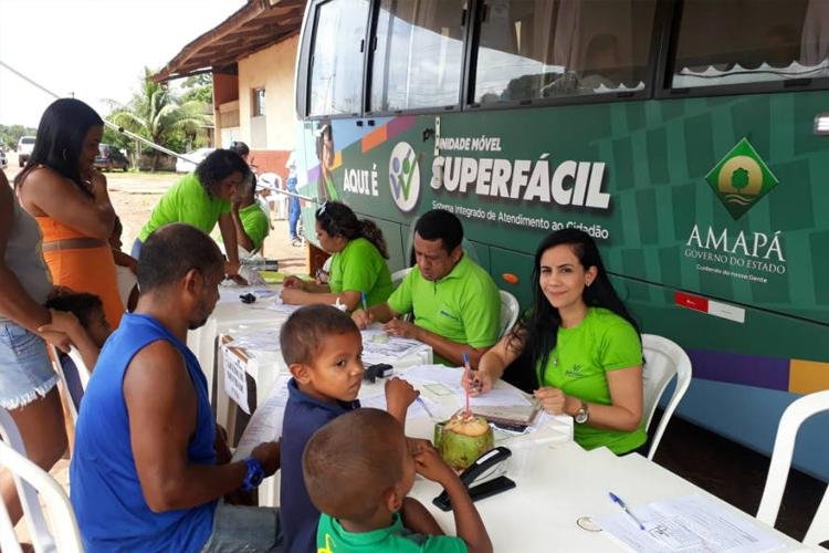 Calçoene recebe serviços de cidadania através da unidade móvel do Super Fácil