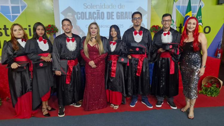 Governo do Amapá celebra formatura das turmas técnicas do Centro de Educação Profissional Prof.ª Josinete de Oliveira Barros