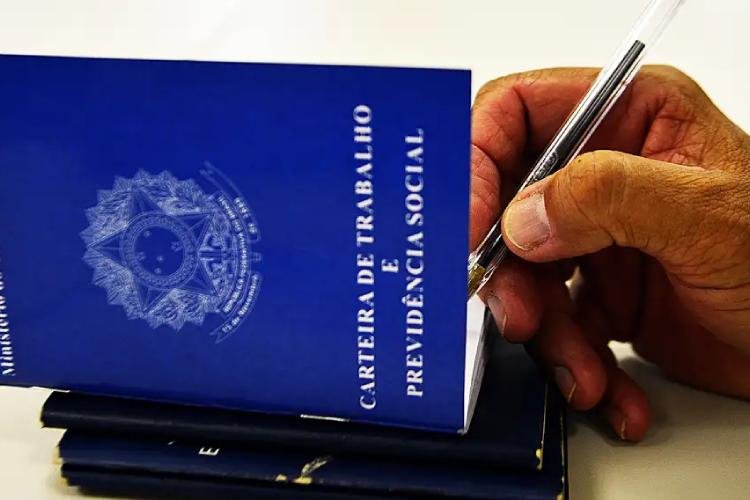 FGTS: Governo anuncia liberação de R$ 12 bi para trabalhadores demitidos optantes pelo saque-aniversário