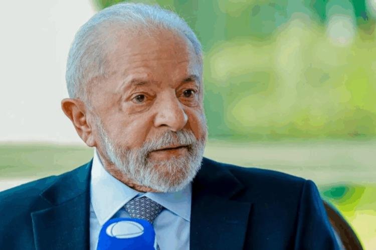 Lula sanciona lei que amplia benefícios para MEIs e envia ao Congresso PEC sobre tarifa zero no transporte coletivo