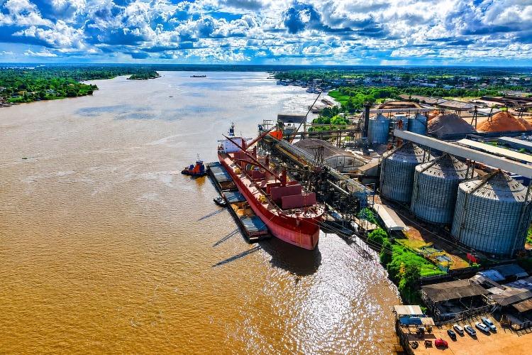 Rocha entra no Porto de Santana e impulsiona capacidade logística do Arco Norte