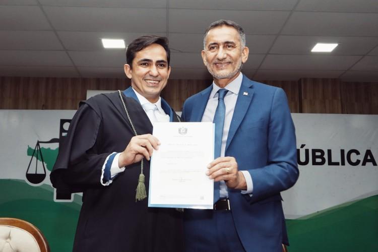 Waldez empossa primeiro defensor público-geral de carreira da DPE´