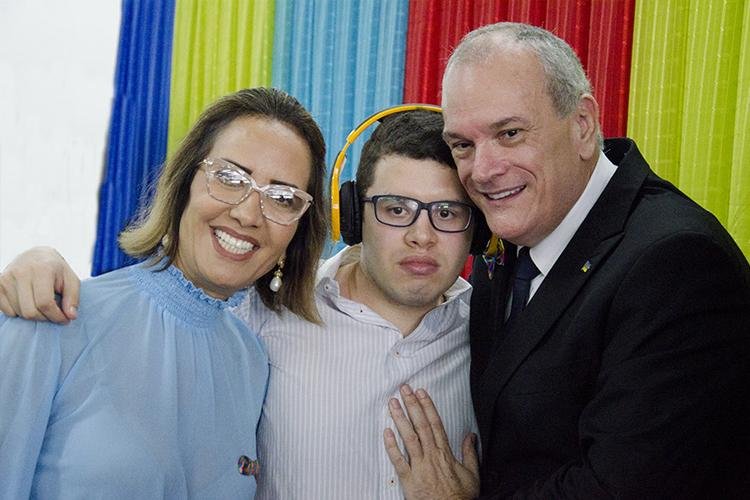 Governo acolhe famílias de autistas com programação de lazer em unidade do Super Fácil