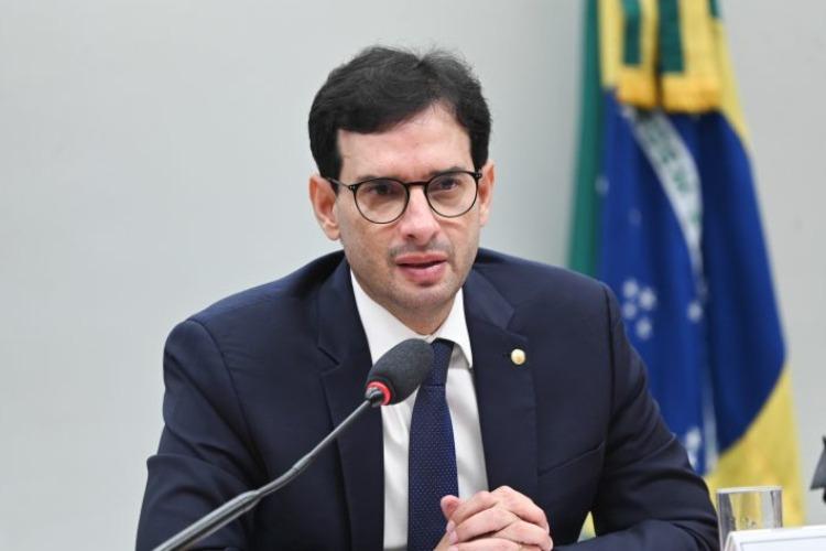 Comissão apresenta cronograma para votação do fim da escala 6x1 até 27 de maio