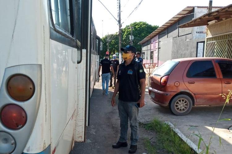 Setrap fiscaliza cumprimento de medidas de higiene e distanciamento social em ônibus e terminais