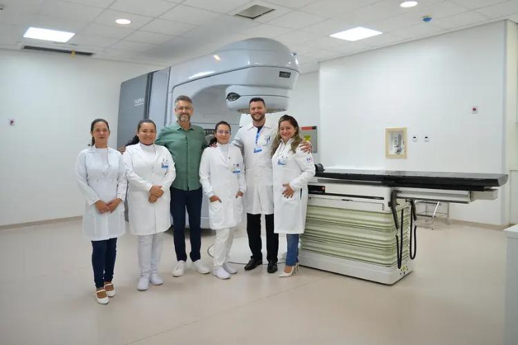 Prestes a entregar o primeiro Centro de Radioterapia do Amapá, Clécio Luís ressalta esperança, tratamento e amor aos pacientes oncológicos