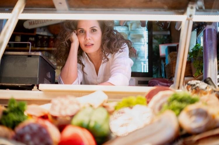 Chef brasileira testa receita criada pelo ChatGPT e explica por que a IA ainda não substitui a cozinha humana
