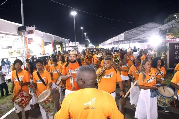 Tradicional Cavalgada até o Parque de Exposições da Fazendinha abre oficialmente a Expofeira 2026