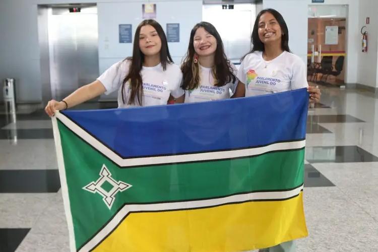 Estudantes do Amapá viajam para Brasília para representar o estado na etapa nacional do Parlamento Juvenil do Mercosul