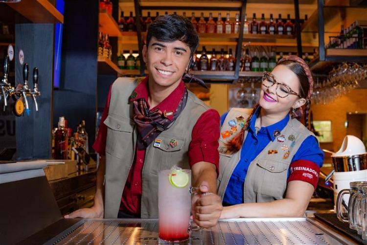 Outback oferece 86 vagas de emprego para unidade no Shopping Palladium, em Curitiba