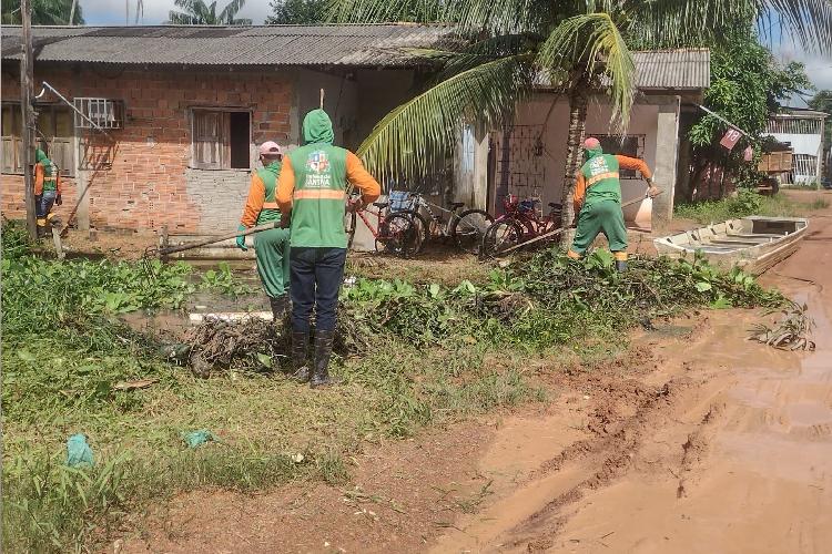Prefeitura de Santana intensifica ações de limpeza e manutenção em diversos bairros
