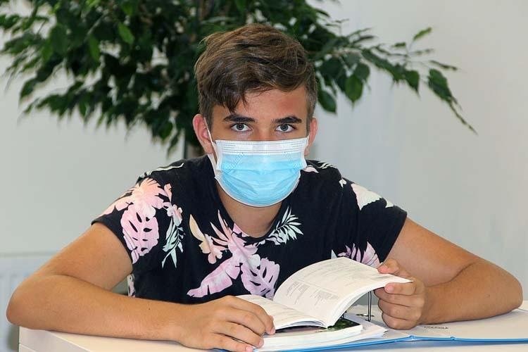 Redação no Enem: redes sociais do MEC podem dar possíveis dicas do tema