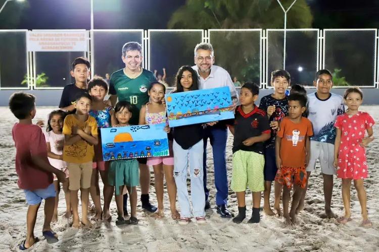Governador Clécio e senador Randolfe entregam novo complexo esportivo no distrito de Anauerapucu, em Santana