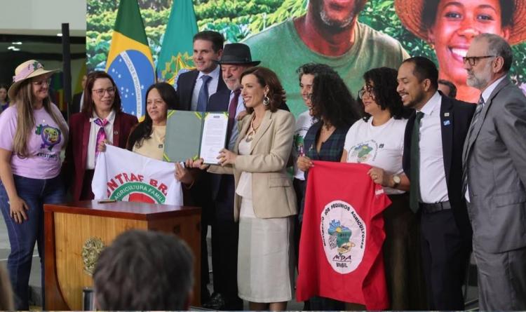 Durante o lançamento do Plano Safra, Anater e MDA anunciam mais de R$ 550 milhões em chamadas públicas de ATER