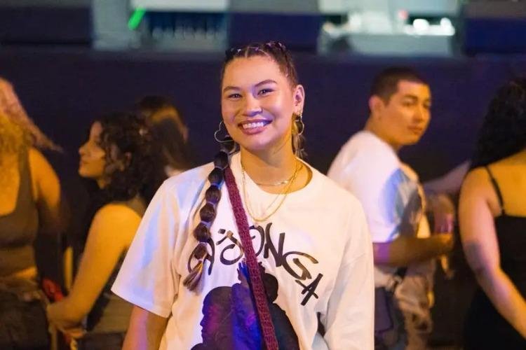 'O que ele defende, principalmente a pauta antirracista, que eu acho muito importante', diz fã durante show de Djonga no Festival da Juventude