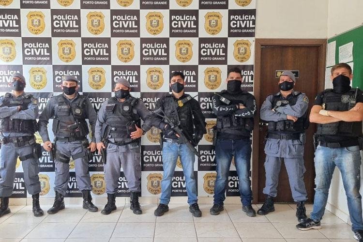 Em Porto Grande, polícia prende quatro adolescentes, drogas e armas de foto