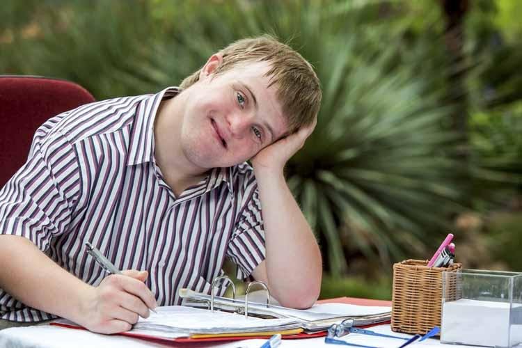 Número de pessoas com Síndrome de Down matriculadas na escola cresceu, mas requer avanços