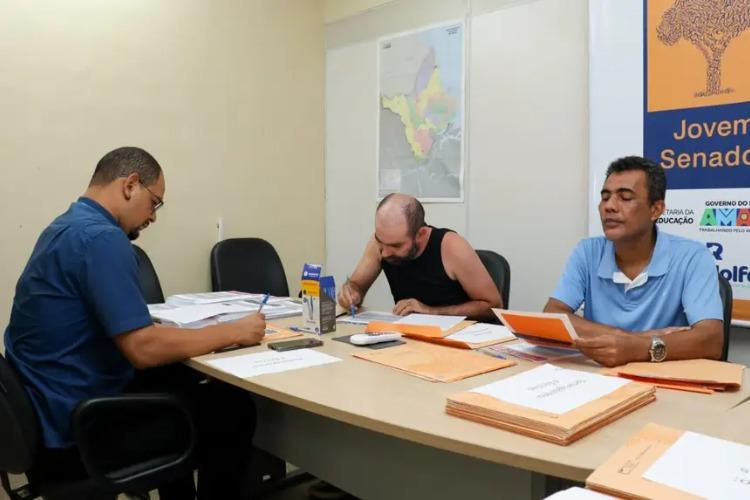 Governo do Amapá inicia correção das melhores redações do Programa Jovem Senador 2026