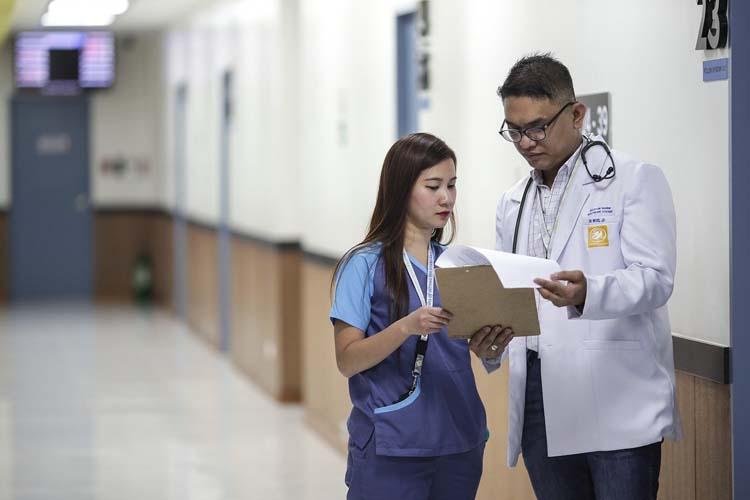 Em portaria, MEC autoriza antecipação de formatura dos estudantes de saúde