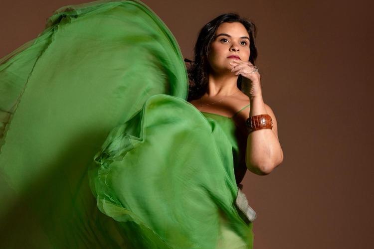 Canção “Círios” ganha nova interpretação na voz de Nayara Guedes