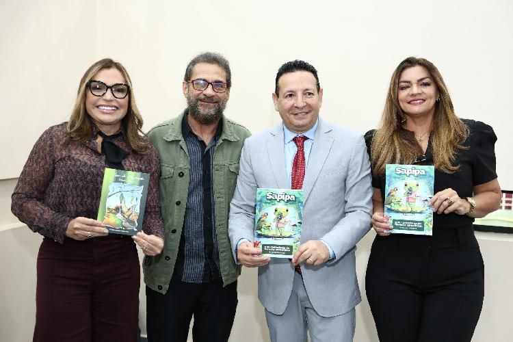 Escritor Keka Cantuária realiza manhã de autógrafos do livro “Sapipa” na Assembleia Legislativa