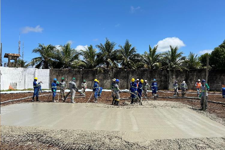 CSA instala nova adutora para reforçar abastecimento de água em seis bairros de Macapá