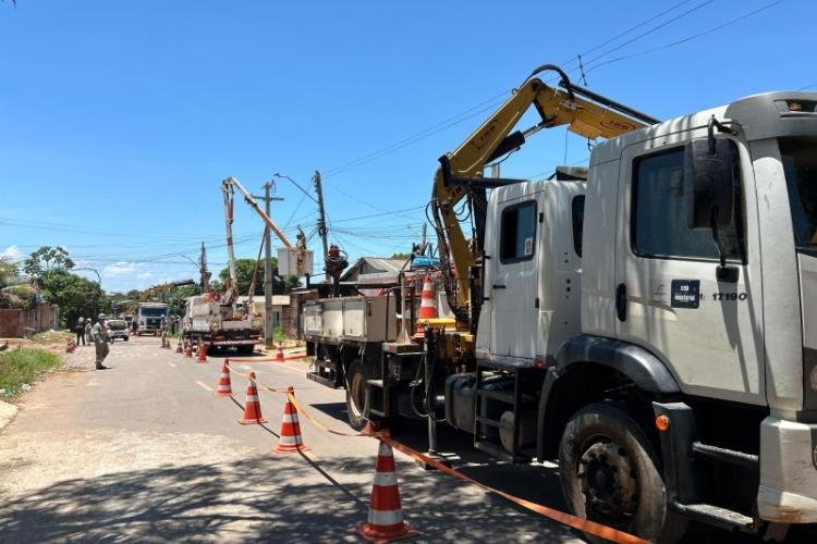 Mais de 400 moradores são beneficiados com reforço da rede elétrica no bairro Novo Horizonte