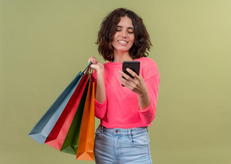 72% dos consumidores afirmam se planejar para as compras na Black Friday, revela pesquisa da Serasa