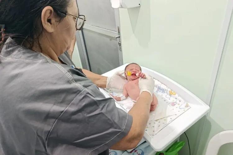 Servidora do Hospital da Mulher Mãe Luzia dedica 36 anos ao cuidado de mães e bebês