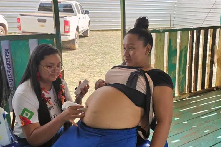 Primeiro som do coração do bebê emociona gestante indígena durante ação do Governo do Amapá em Oiapoque