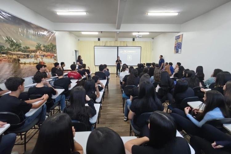 Projeto Polícia Civil nas Escolas leva orientação a alunos da Escola Conexão Aquarela