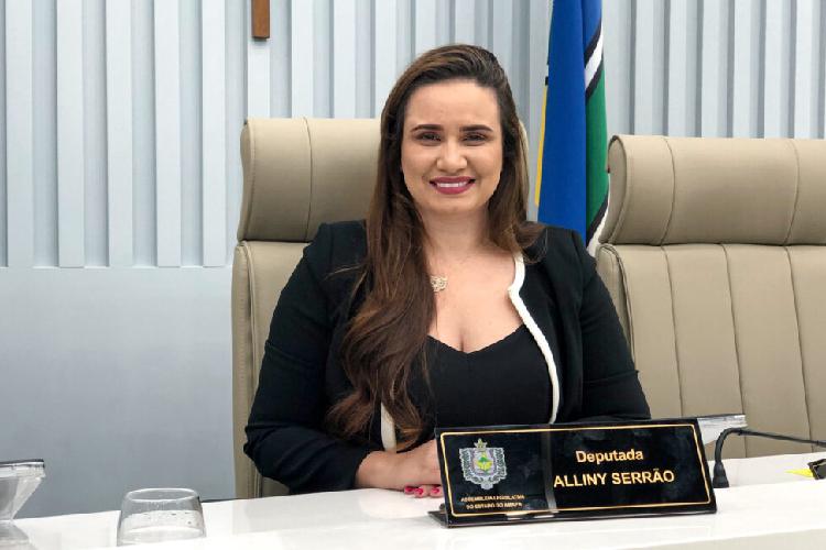 Alliny Serrão é destaque nacional como única mulher reeleita à presidência de Assembleia Legislativa