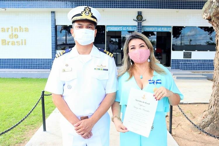 Promotora de Justiça do MP-AP é homenageada com a medalha e diploma “Amigo da Marinha” pela atuação em Oiapoque