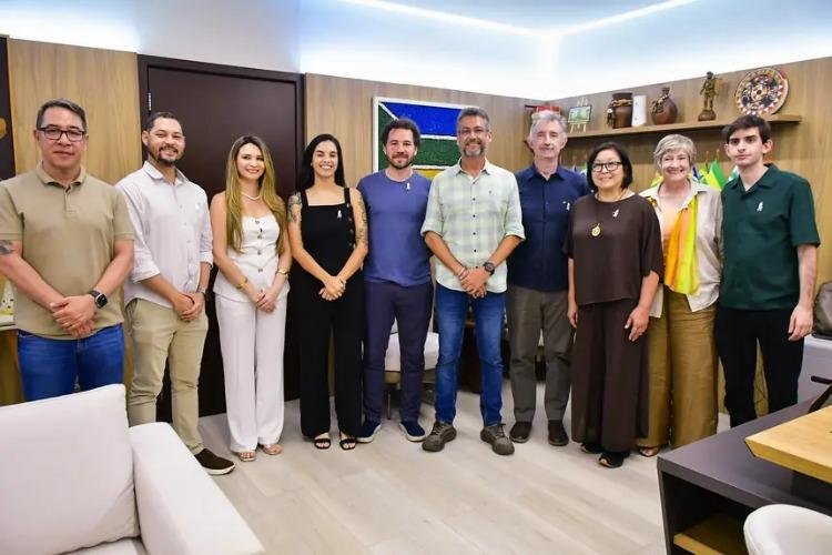 Governo recebe visita de escola internacional inédita na América do Sul e avança na seleção para receber campus na Amazônia