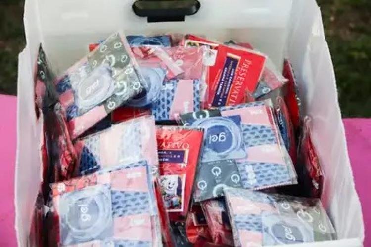Procura em alta: SVS reforça distribuição de preservativos na Expofeira 2026