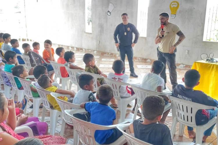PC faz palestra sobre bullyng e violência no ambiente escolar