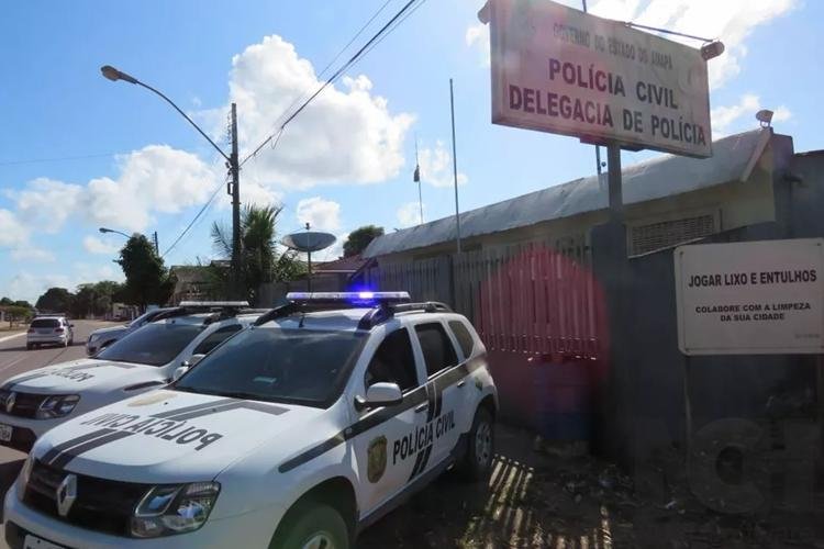 Homem é atacado com golpes de faca e morre a caminho do hospital; suspeito é preso