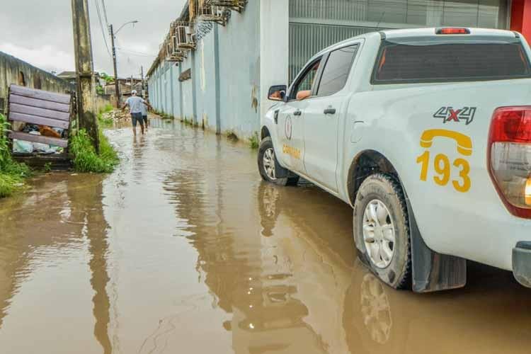 Meteorologistas alertam para chuvas intensas e subida da maré nas próximas horas
