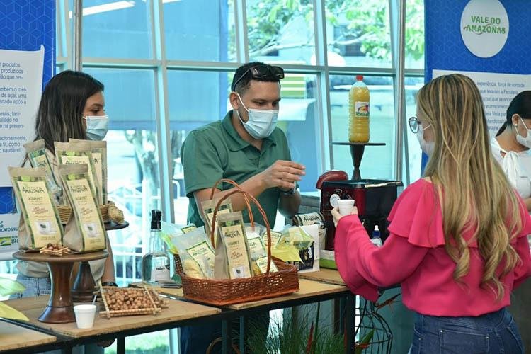 Sebrae promove exposição de produtos em processo de regularização