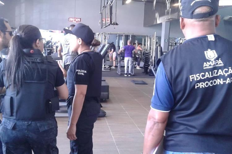Operação autua academia que não segue o Código de Defesa do Consumidor