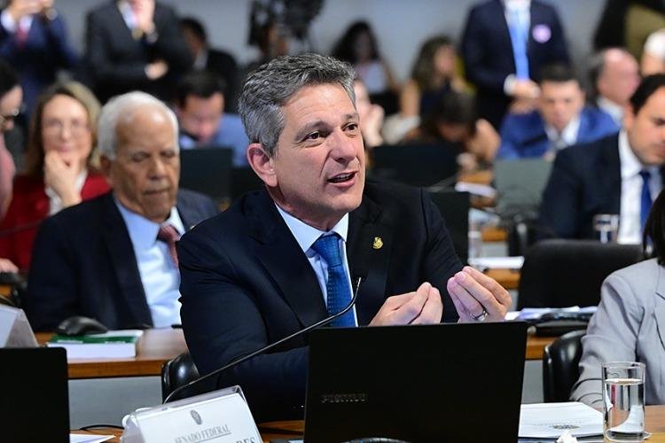 CCJ aprova relatório da PEC da Segurança, mas não conclui votação