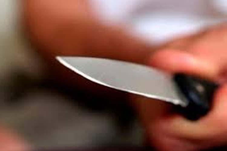 Homens invadem casa e deixam 3 moradores feridos com golpes de faca em Macapá