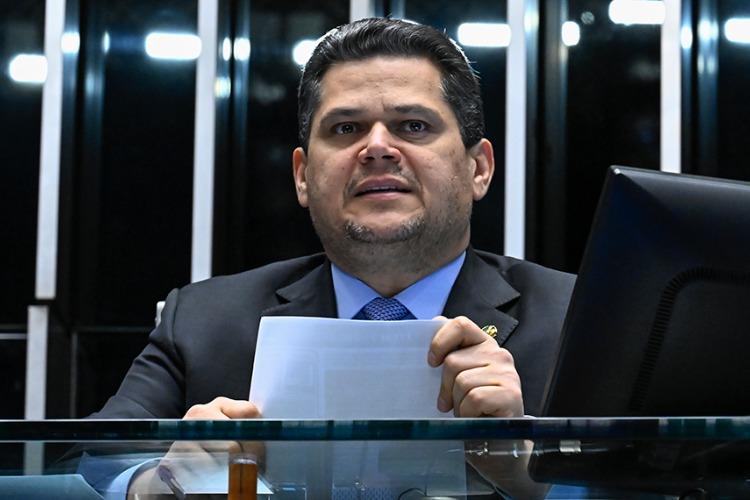 Presidente do Senado anuncia esforço concentrado para a próxima semana