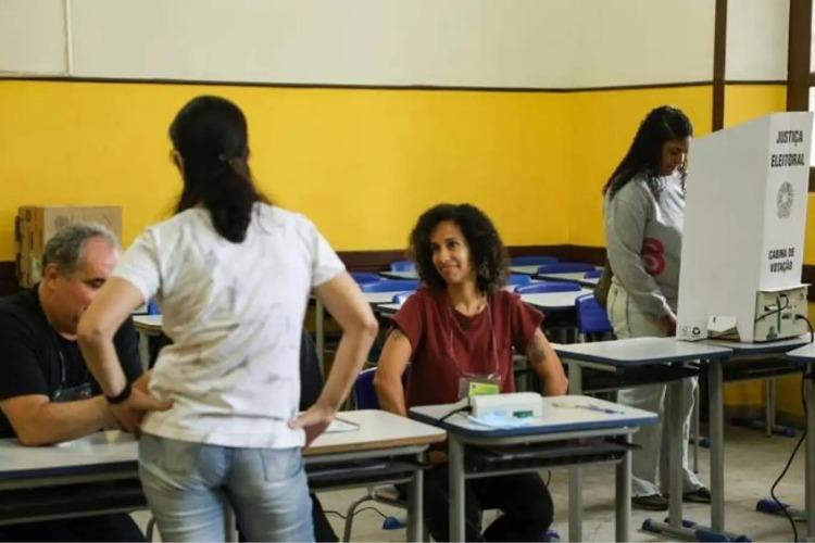 Homens são mais influenciáveis do que mulheres na hora de votar, aponta Datafolha