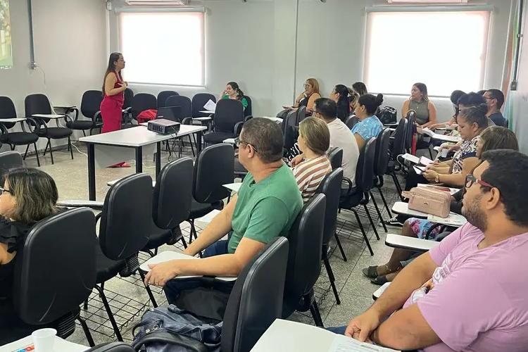 Governo do Amapá reforça técnicas de aleitamento materno para profissionais de saúde da Maternidade Bem Nascer