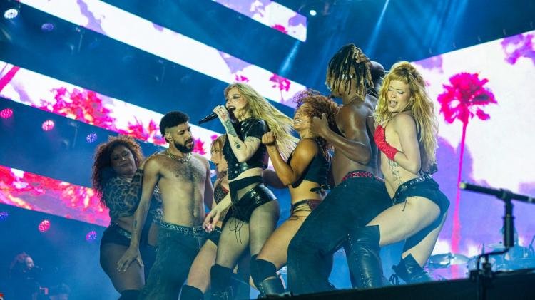 ​Luísa Sonza faz show vibrante e leva multidão à Expofeira 2026
