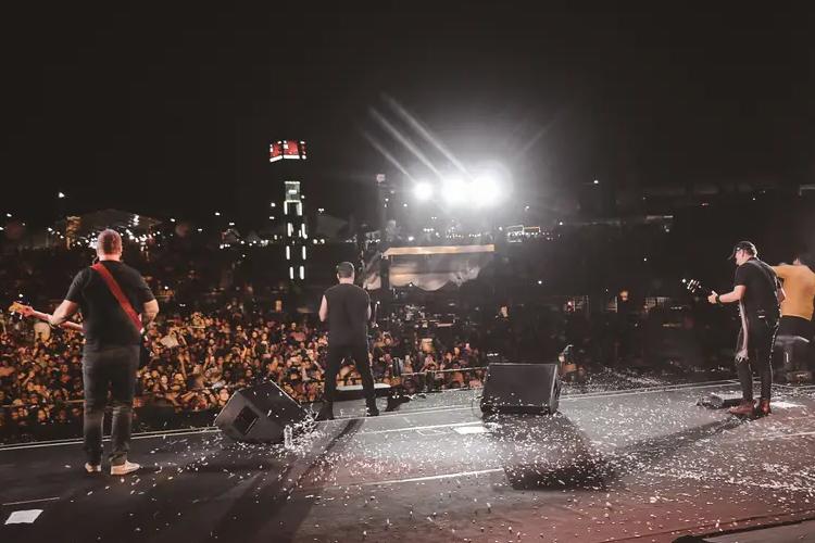Em noite de adoração, Rosa de Saron traz rock cristão para a Arena Rio Amazonas na 54ª Expofeira do Amapá