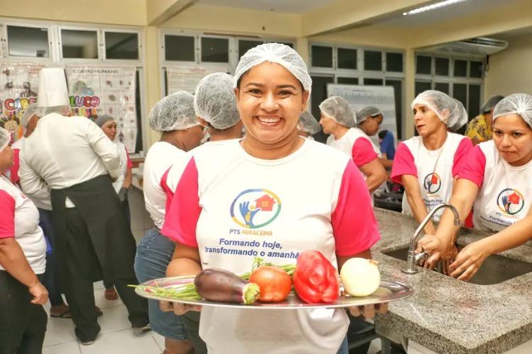 Mais que moradia: Governo do Amapá leva cidadania e serviços a 52 mil pessoas nos habitacionais de Macapá em 2025