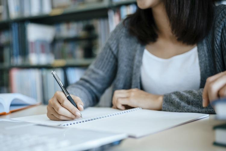 Enem Digital: versão piloto do exame terá redação no papel; saiba mais