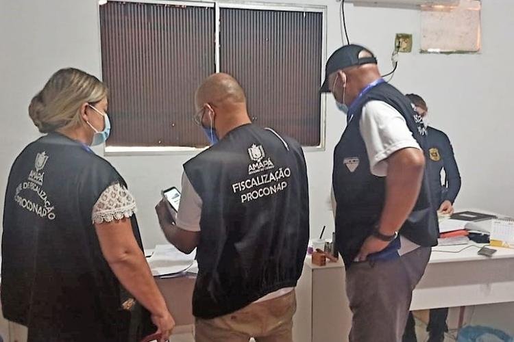 Ação de fiscalização do Procon e Polícia Civil resulta na prisão de comerciante
